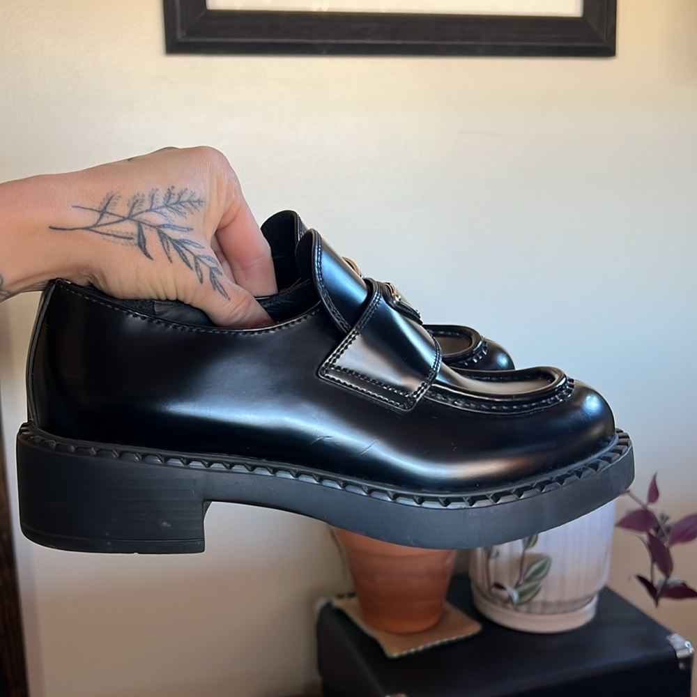 Prada brushed leather loafers. - Picture 4 of 8